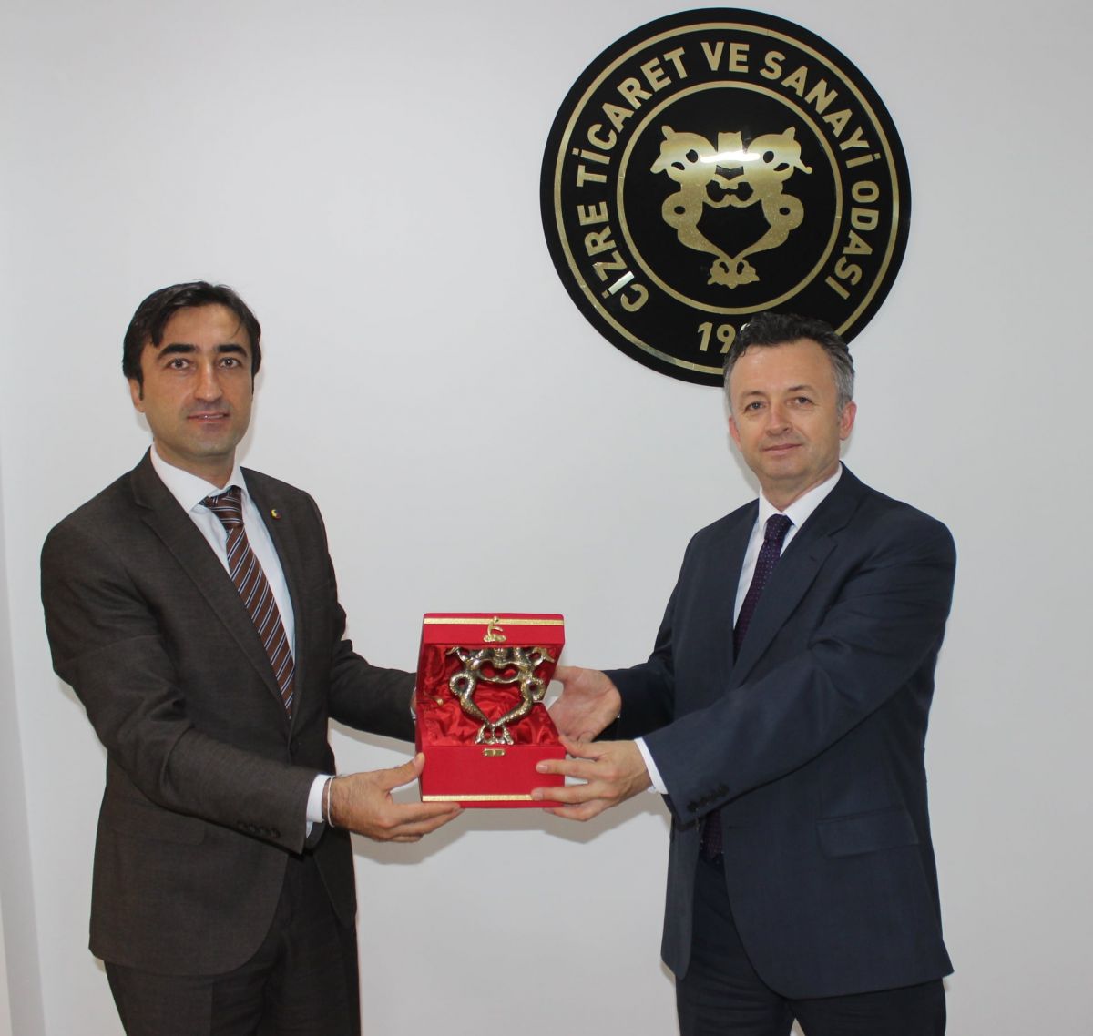 HABUR GÜMRÜK MÜDÜRÜ GÖKDEMİR’DEN ODAMIZA VEDA ZİYARET ETTİ